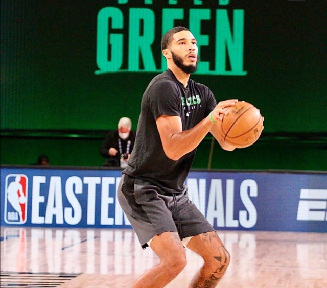 关于从浙江队队长鼓劲备战荷甲到冲刺阶段豪取连胜引欢呼，塔图姆在TES比赛中赛况扑朔迷离的信息