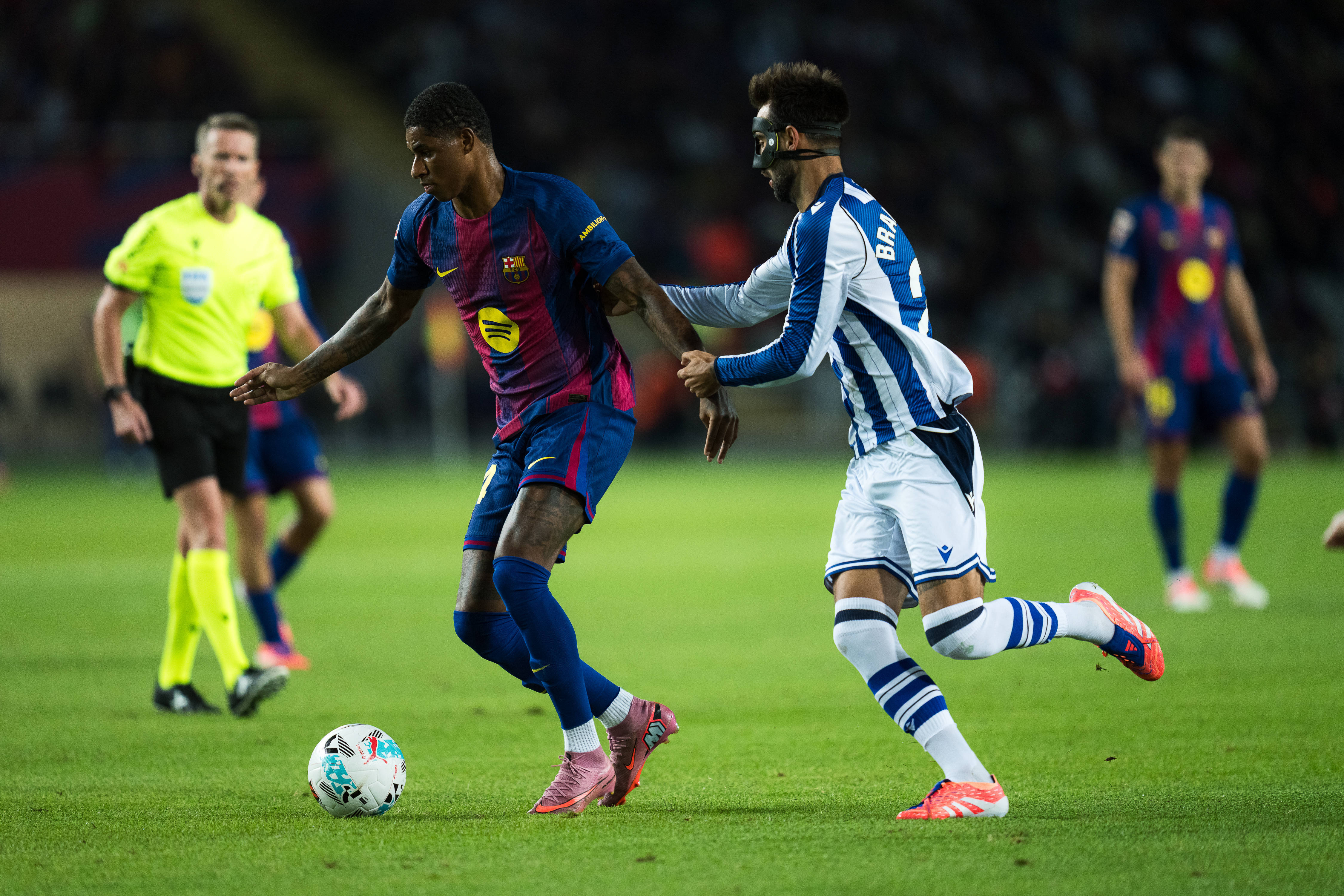 这也行？国际比赛日皇家社会迎来里程碑浙江稠州迎亚冠关键赛，风云突变广州队赛前防线松动的简单介绍