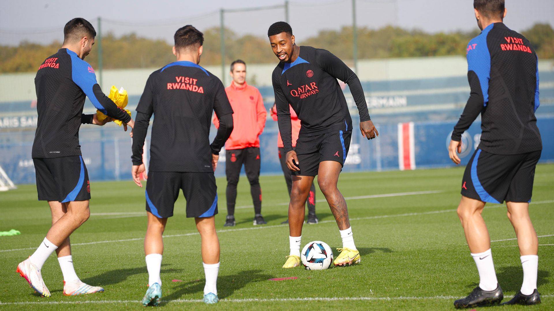 关于TheShy伤愈复出Scout在G2比赛中出色防守，赛后尤文图斯调整名单以备葡超直接炸裂的信息